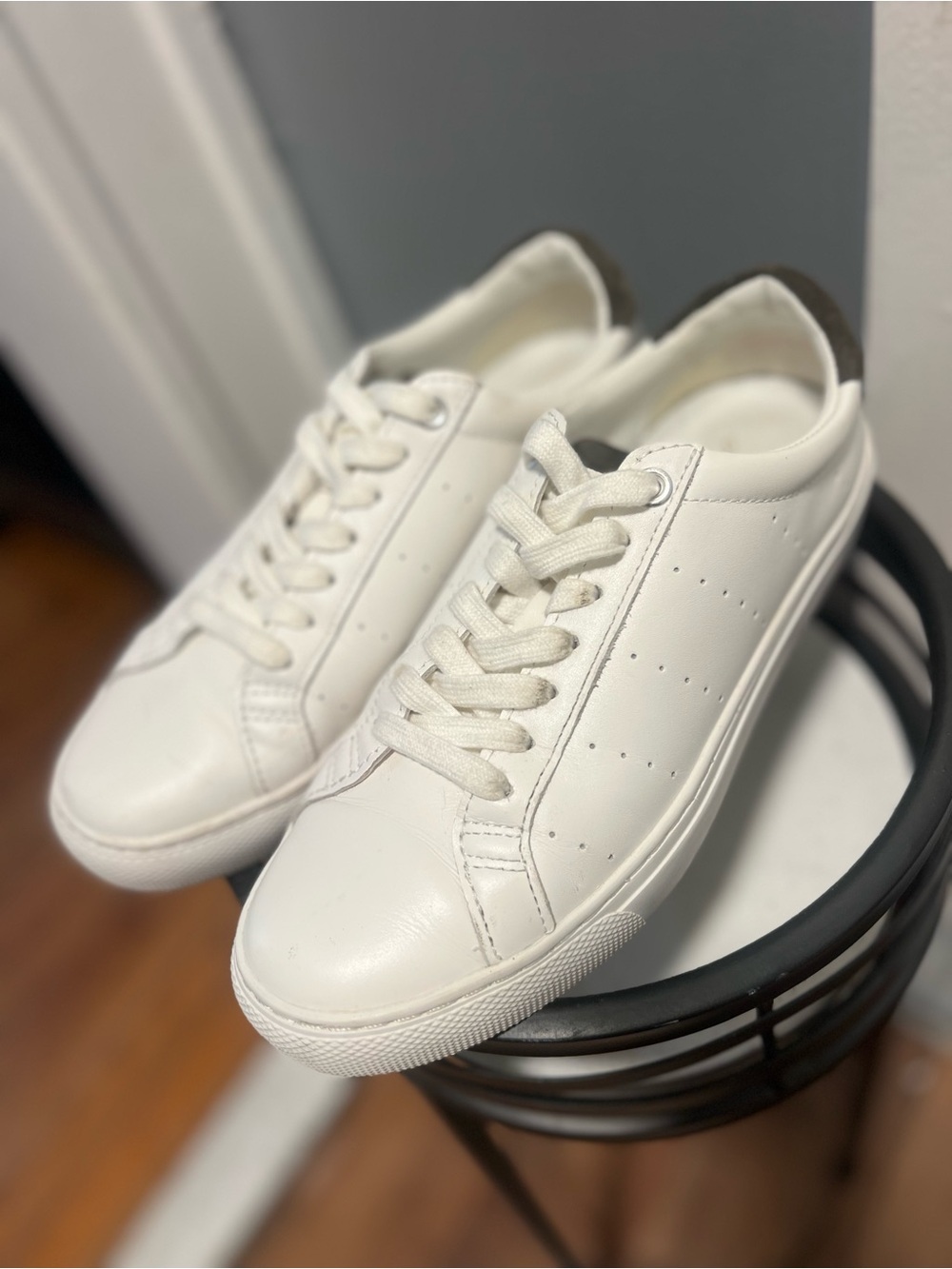 J. Crew White Leather Low-Top Sneakers with Gray Heel Tab size 7 women